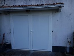 PORTAL DE GARAJE CON CHAPA SANDWICH